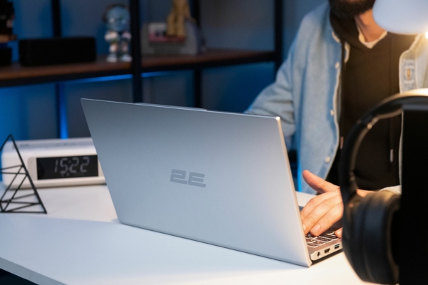 2E Ноутбук Complex Pro 15 15.6″ FHD IPS AG, Intel i7-1260P, 32GB, F1024GB, UMA, Win11P, сріблястий