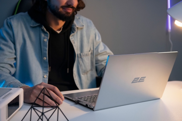 2E Ноутбук Complex Pro 15 15.6″ FHD IPS AG, Intel i7-1260P, 32GB, F1024GB, UMA, Win11P, сріблястий