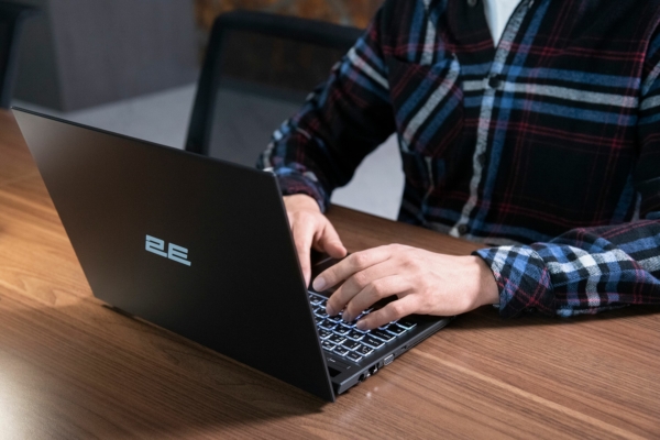 2E Ноутбук Rational 15 15.6″ FHD IPS AG, Intel i5-1155G7, 16GB, F512GB, ODD, UMA, DOS, чорний