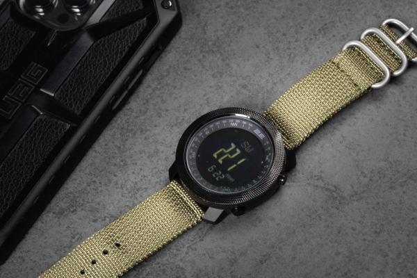 2E Tactical Тактичний годинник Trek Pro Black-Green з компасом, барометром та крокомір