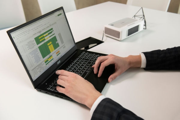 2E Ноутбук Imaginary 15.6″ FHD IPS AG, Intel i5-1335U, 16GB, F512GB, UMA, Win11, Чорний